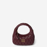 Miu Miu Mujer Barcelona Bolso Hobo Wander Matelassé color Burdeos sku 810-008643 01 - Foto 1