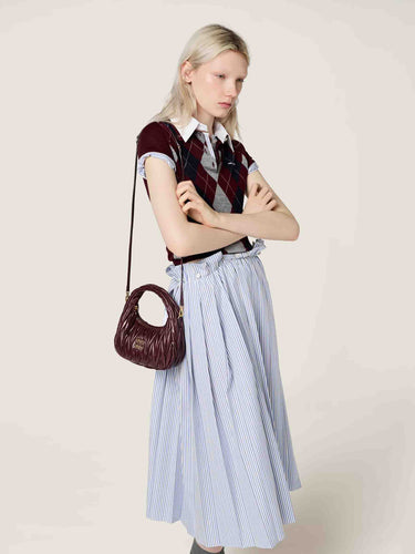 Miu Miu Mujer Barcelona Bolso Hobo Wander Matelassé color Burdeos sku 810-008643 01 - Foto 2
