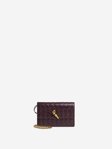 Bottega Veneta Mujer Barcelona Bolso Andiamo Pouch color Burdeos sku 811-000032 01 - Foto 1