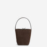 The Row Mujer Barcelona Bolso Tote Edge color Marrón Oscuro sku 812-000039 01 - Foto 1