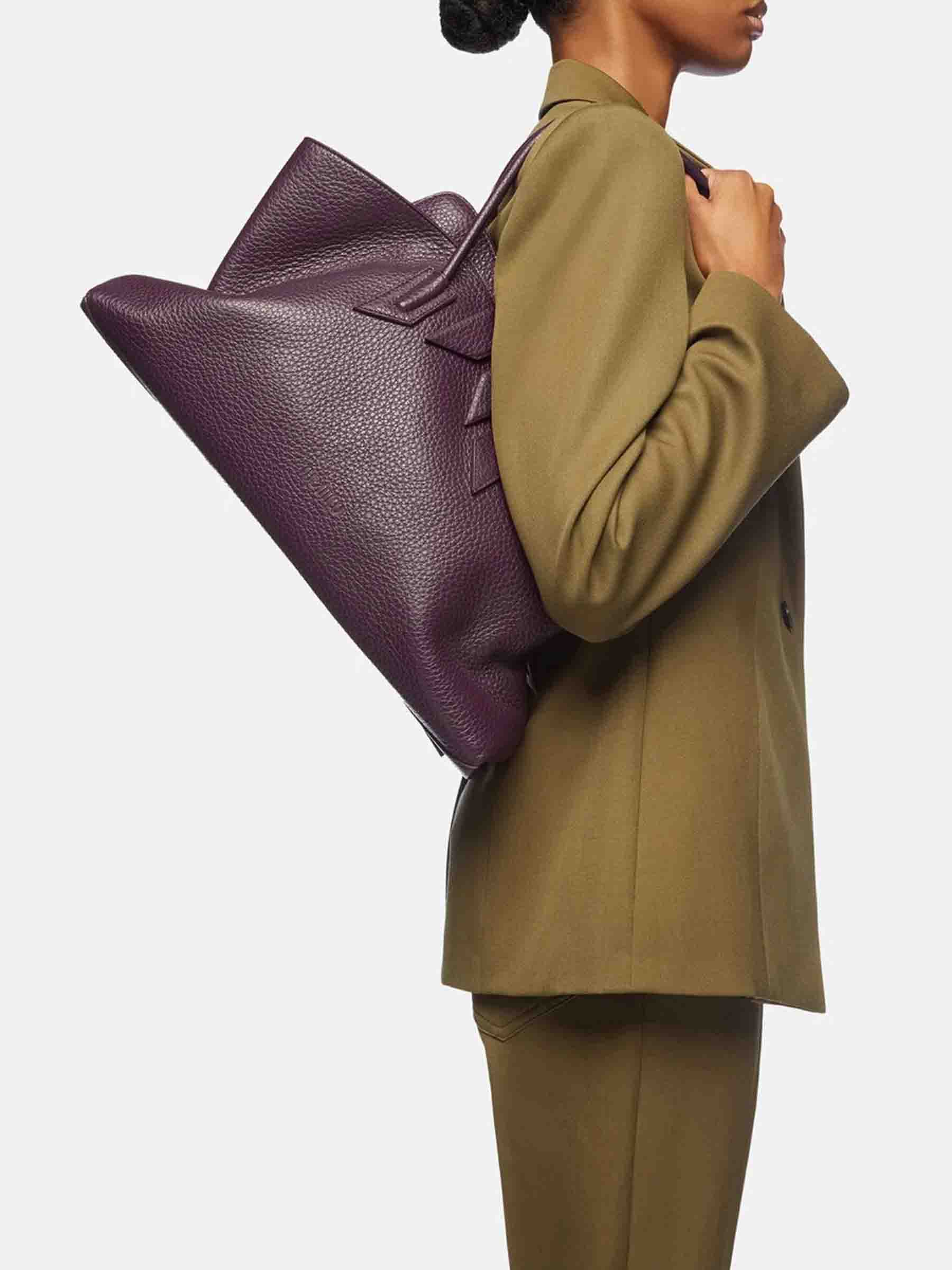 The Attico Mujer Barcelona Bolso La Passeggiata Medium color Burdeos sku 814-000036 01 - Foto 2