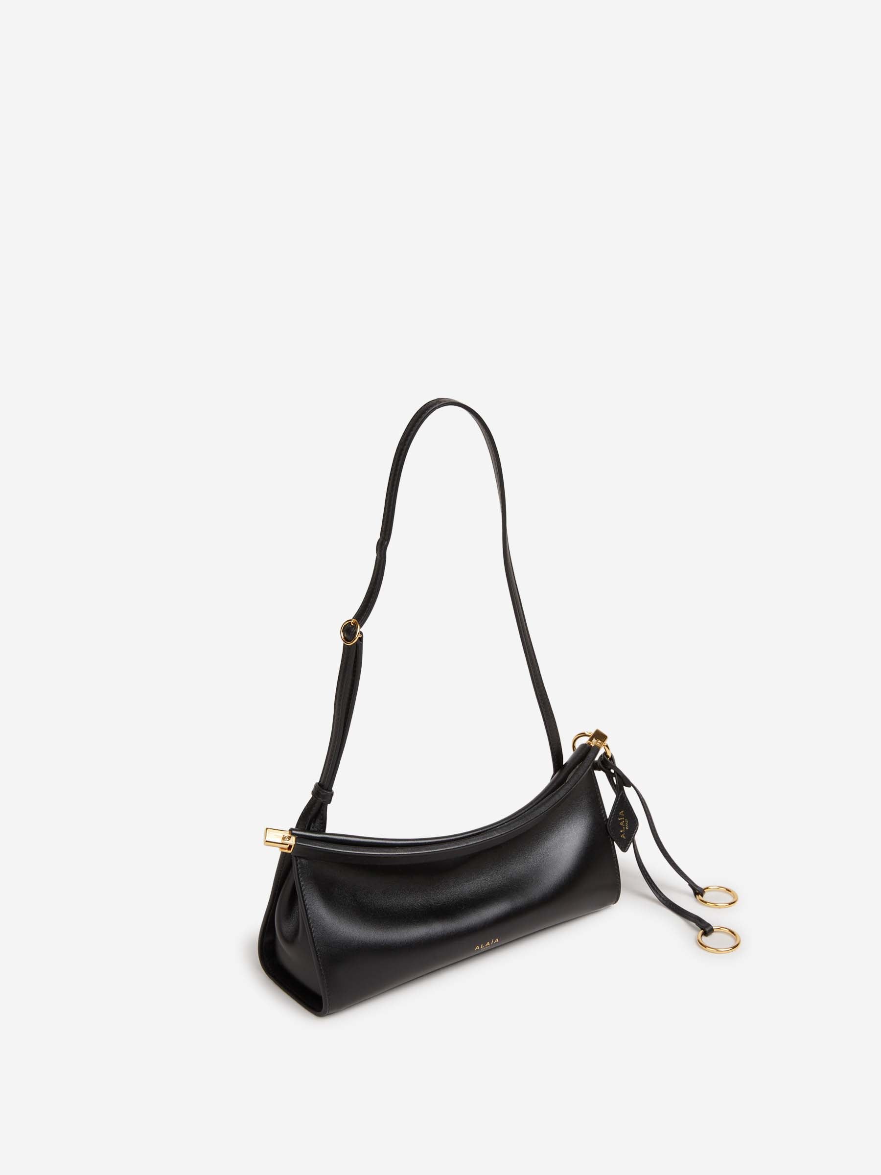 Alaïa Mujer Barcelona Bolso Le Click East West color Negro sku 814-000059 01 - Foto 2