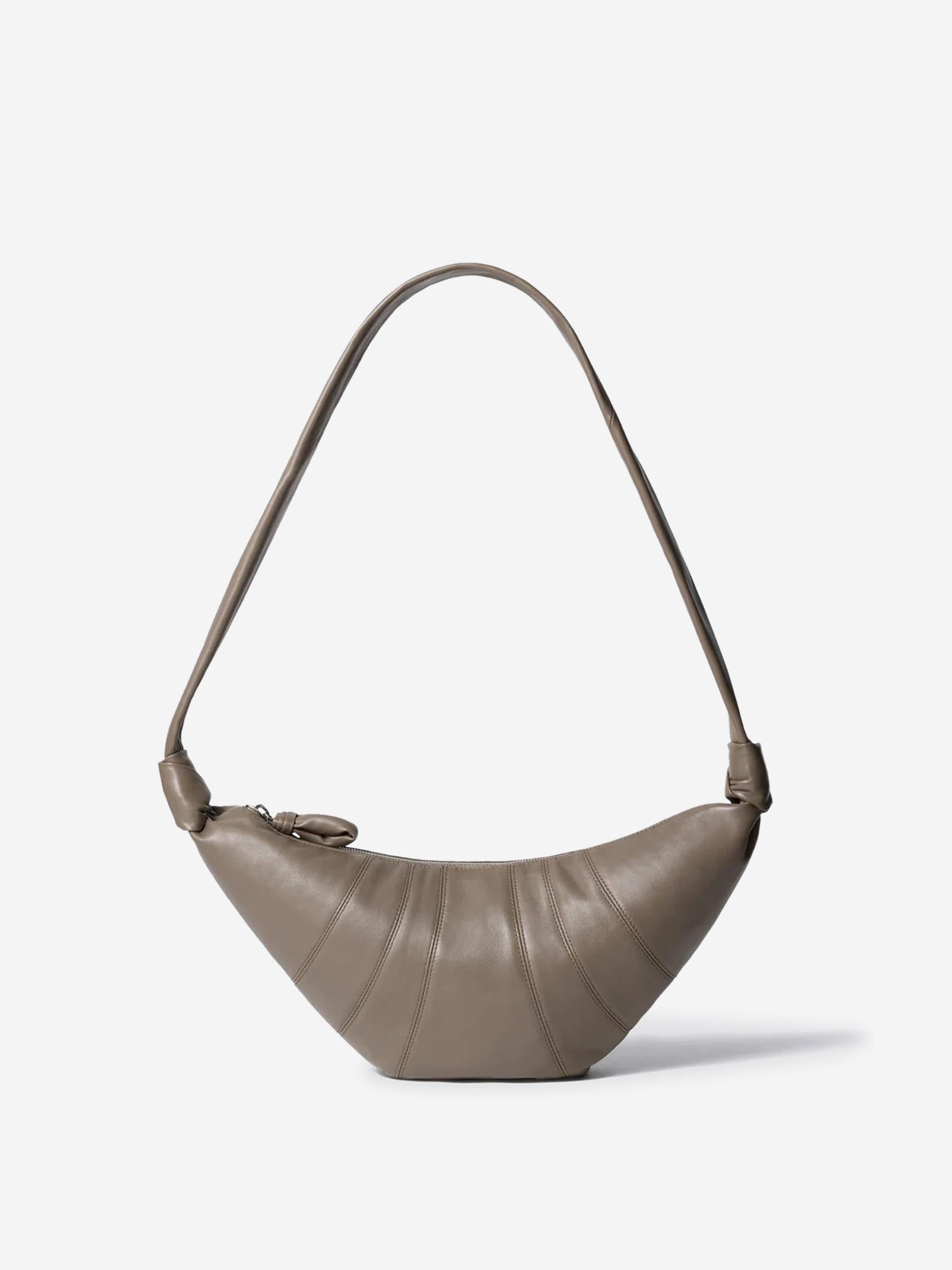Lemaire Mujer Barcelona Bolso Croissant Medium color Taupe sku 814-000128 02 - Foto 1