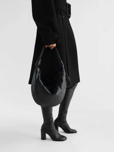 Lemaire Mujer Barcelona Bolso Fortune Croissant color Negro sku 814-000172 01 - Foto 2