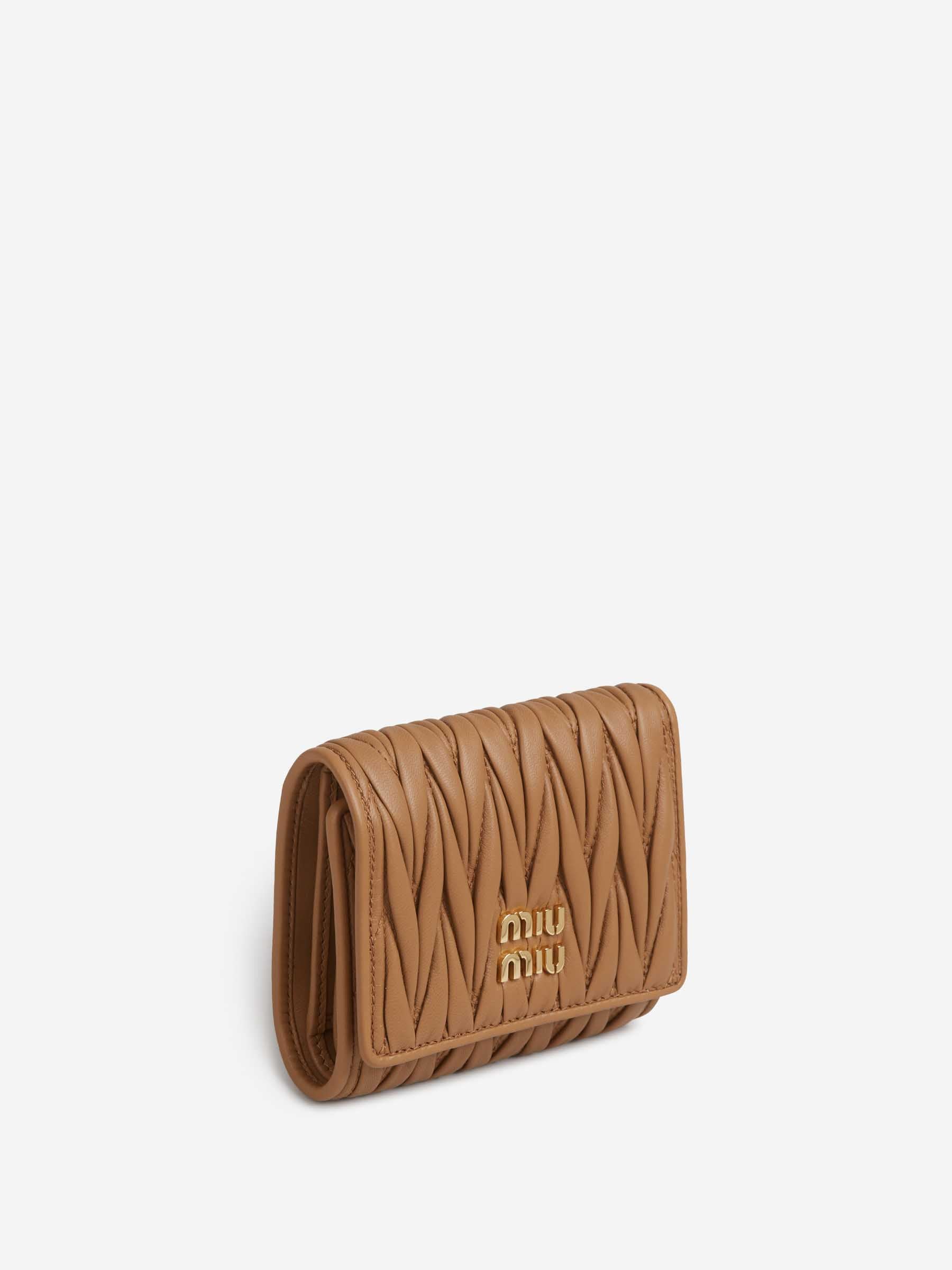 Miu Miu Mujer Barcelona Cartera Matelassé Pequeña color Camel sku 820-000737 04 - Foto 2