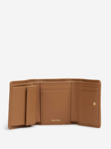 Miu Miu Mujer Barcelona Cartera Matelassé Pequeña color Camel sku 820-000737 04 - Foto 4