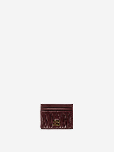 Miu Miu Mujer Barcelona Tarjetero Acolchado Matelassé color Burdeos sku 820-000738 02 - Foto 1