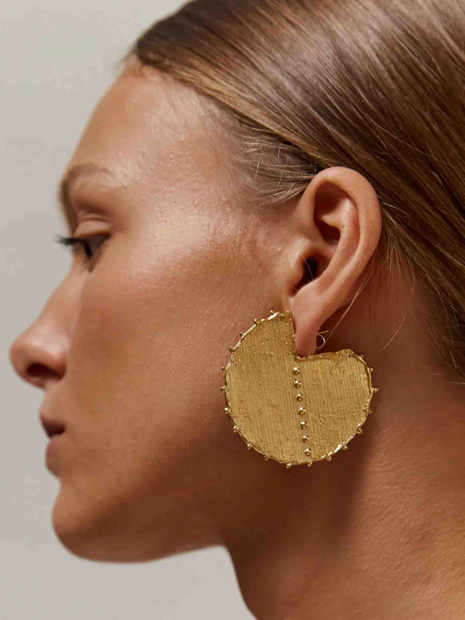 Paola Sighinolfi Mujer Barcelona Pendientes Vara Hoops color Dorado sku 850-001325 01 - Foto 2