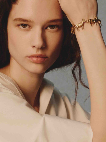 Jacquemus Mujer Barcelona Pulsera Ânes color Dorado sku 850-002036 01 - Foto 2