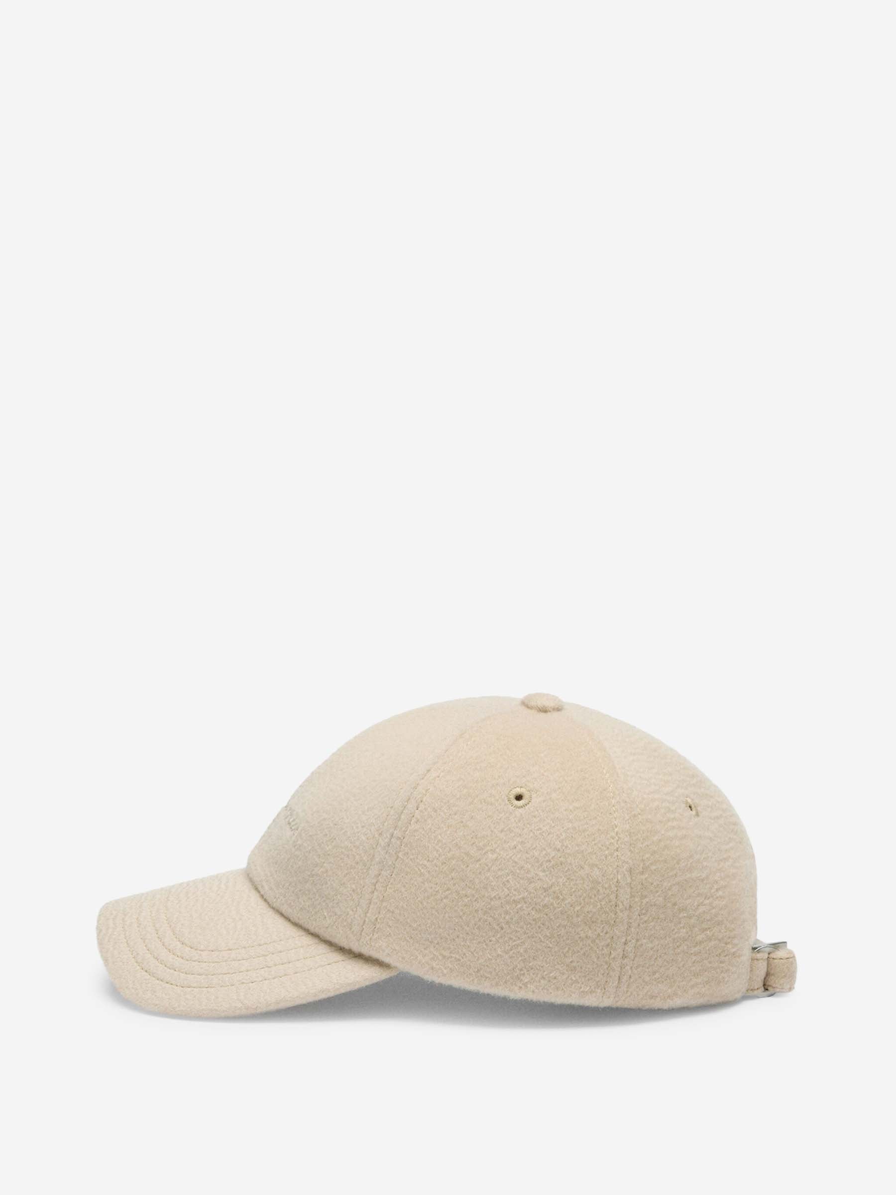 Jacquemus Mujer Barcelona Gorra Béisbol Cachemiro color Beige sku 899-001986 01 - Foto 2