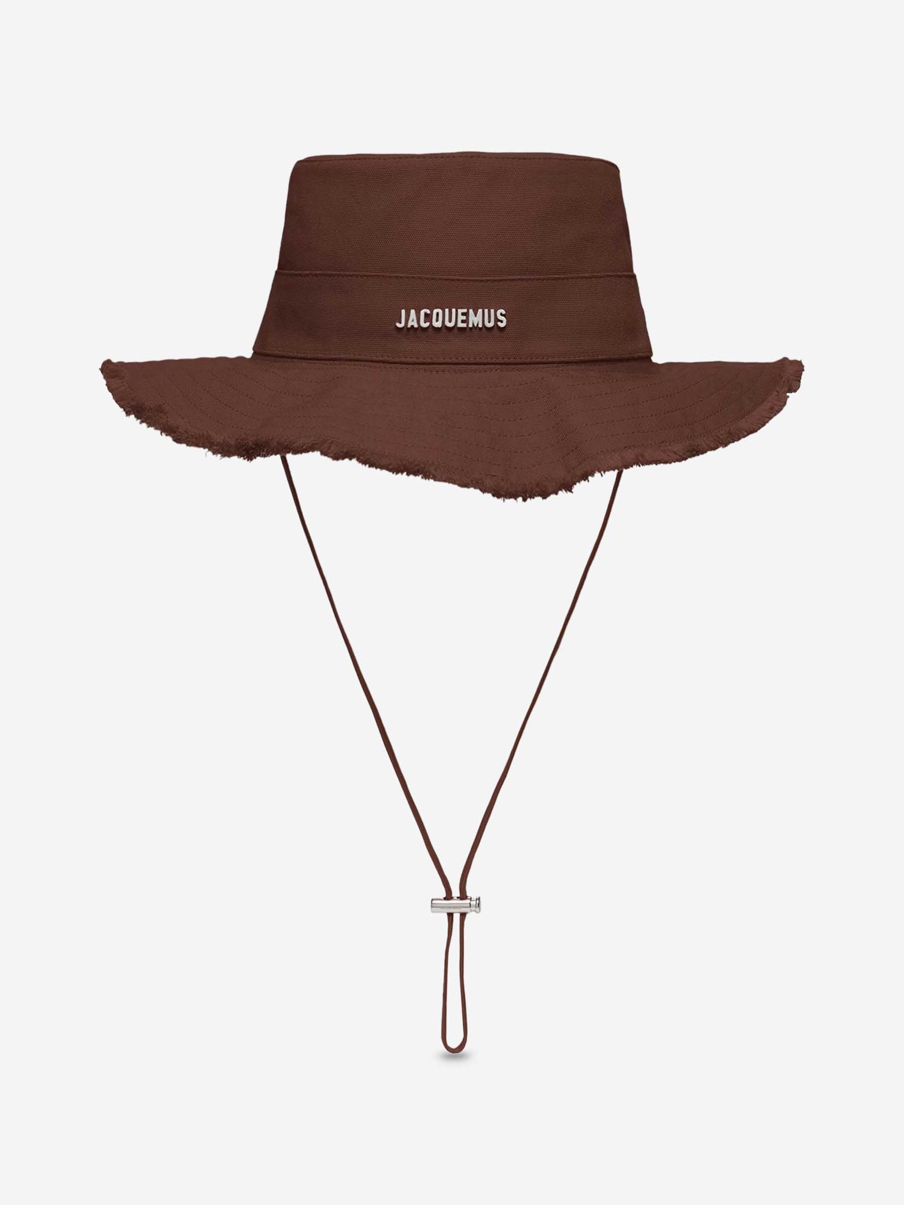 【送料&関税込】Jacquemus Le Bob Ficiu Hat Le Bob Ficiu raffia bucket hat in beige - Jacquemus | Mytheresa