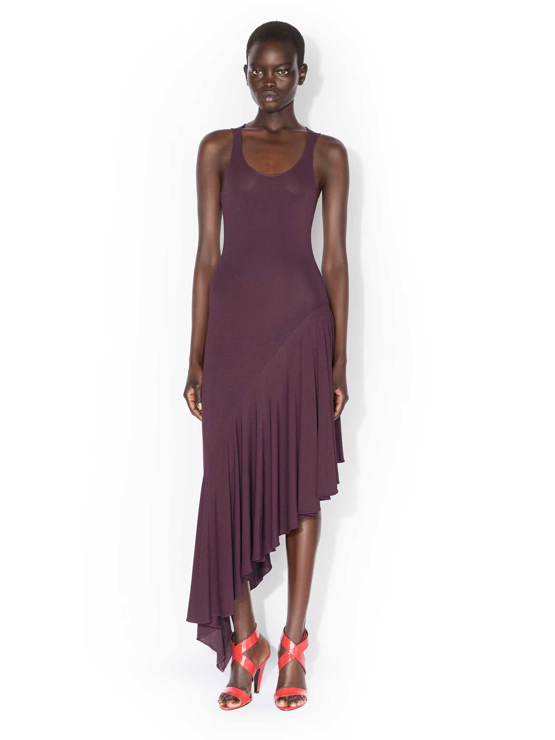 Asymmetrisches Rüschenkleid