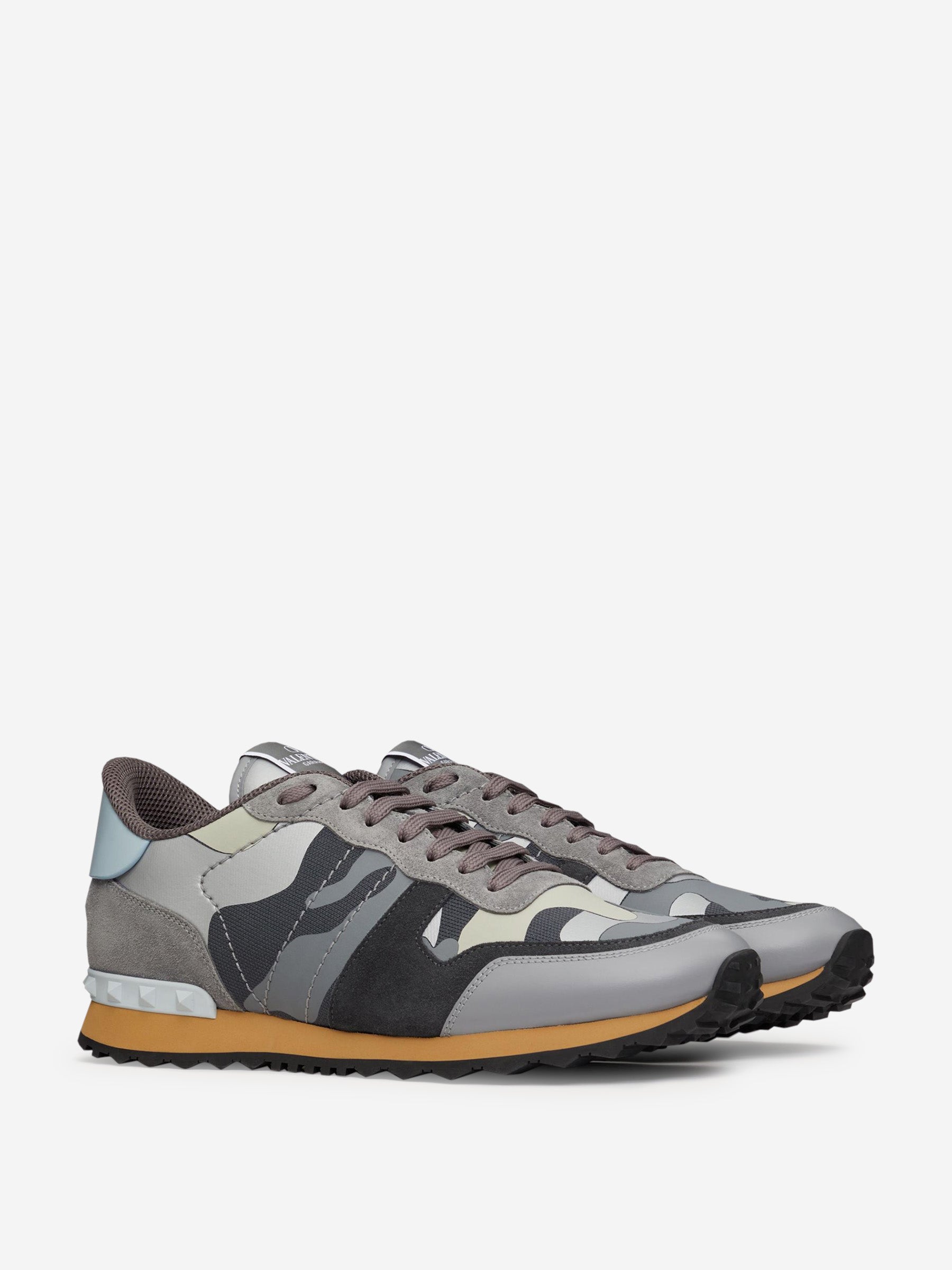 Valentino Garavani Rockrunner Camouflage Sneakers Hombre 616 002805 01