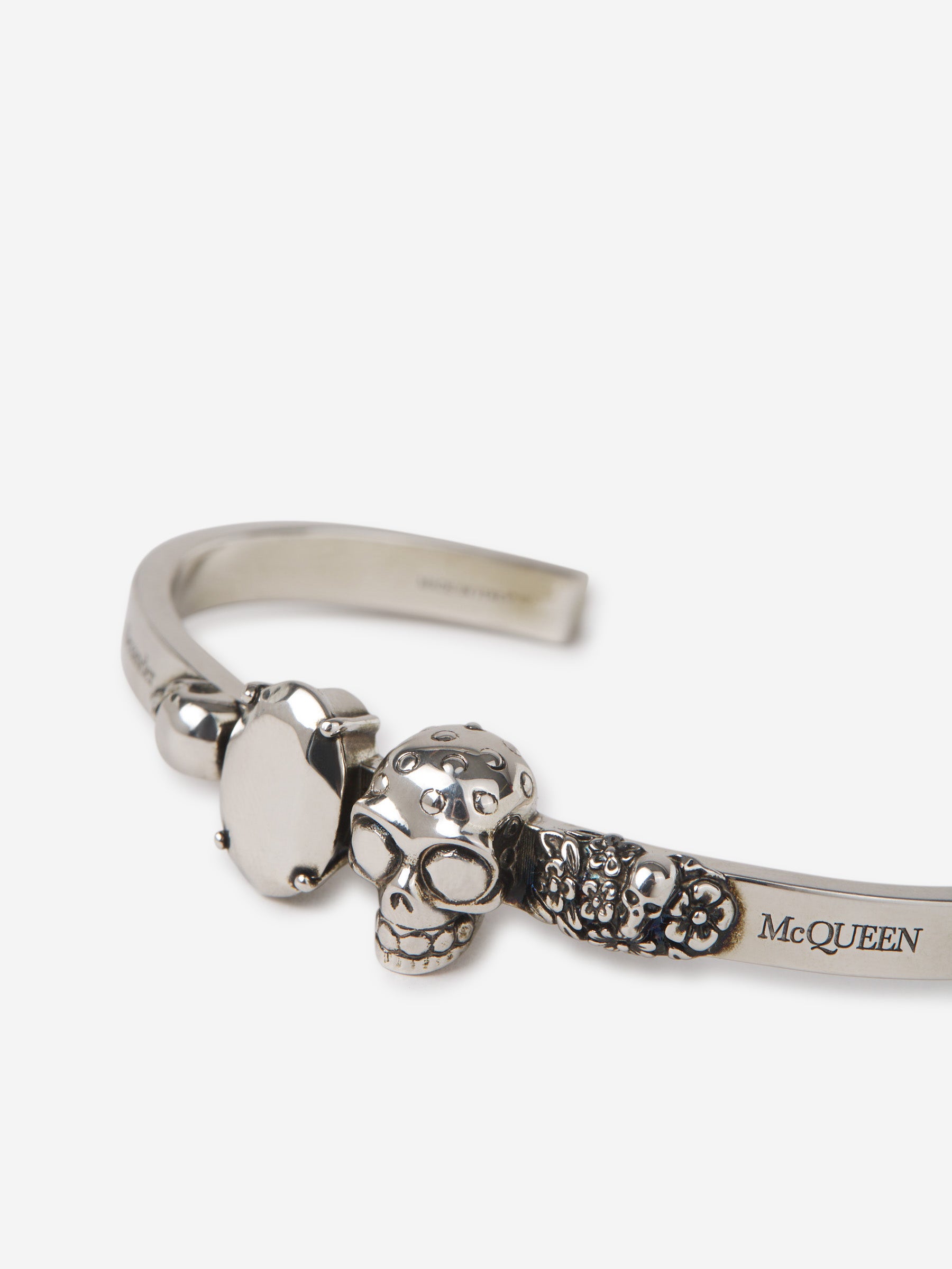 McQueen – Metallic Skull Bracelet Hombre 682-000731 01