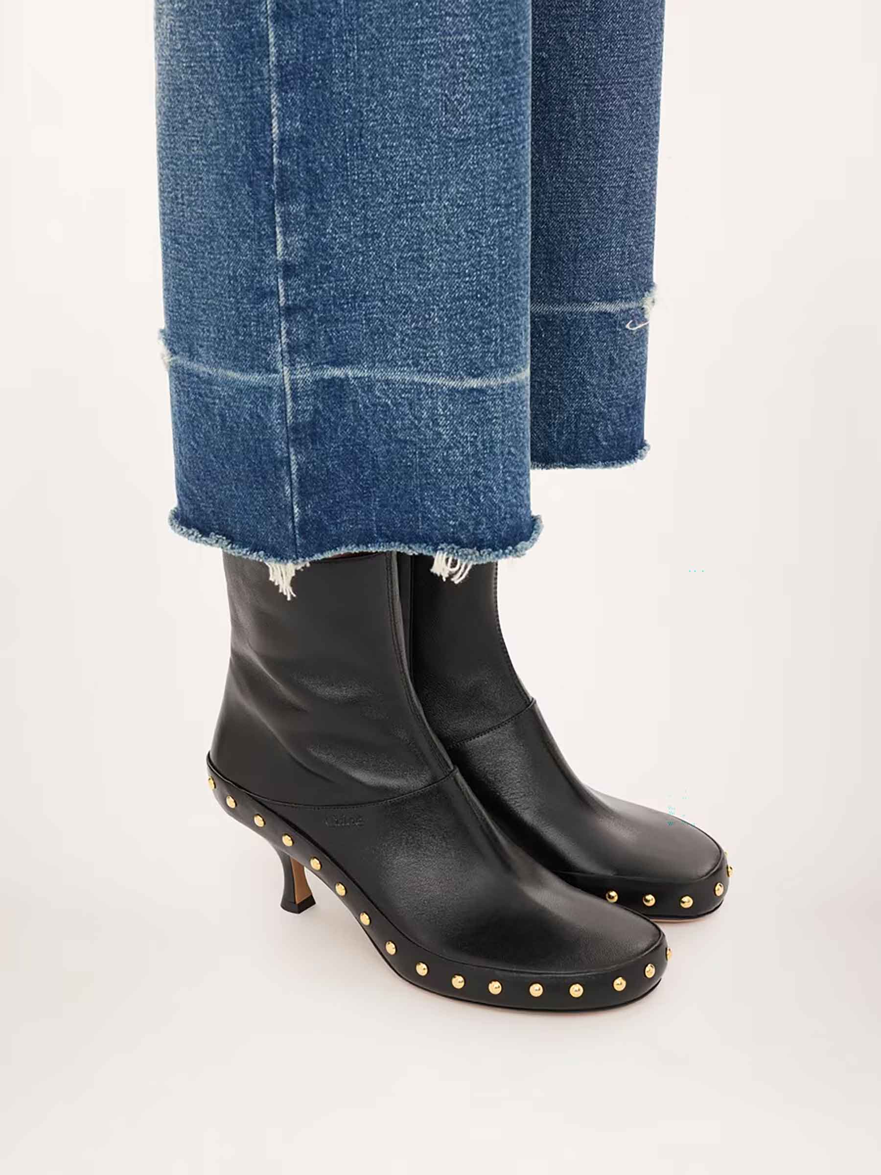 Lederstiefeletten mit Nieten