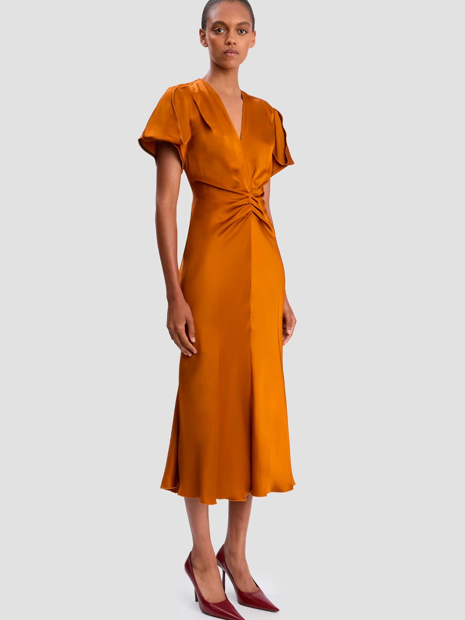 Victoria Beckham – Victoria Beckham Pleated Midi Dress in Barcelona or Shop Online Mujer 721-000707 01 Victoria Beckham – Victoria Beckham Pleated Midi Dress in Barcelona or Shop Online Mujer 721-000707 01