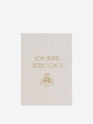 Selección de libros  Barcelona Libro "Som Sastres" color Default Title sku 930-000087 01 - Foto 2